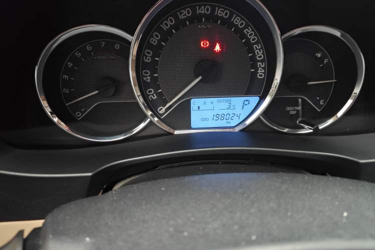 Used Toyota Corolla 2014 1.6L CVT GL Odometer Close Up