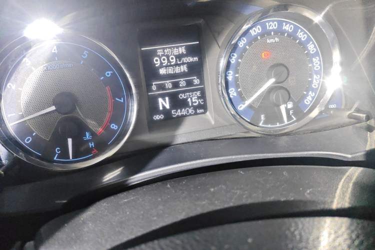 Used Toyota Corolla 2014 1.6L CVT GL-i Leather Edition Odometer Close Up