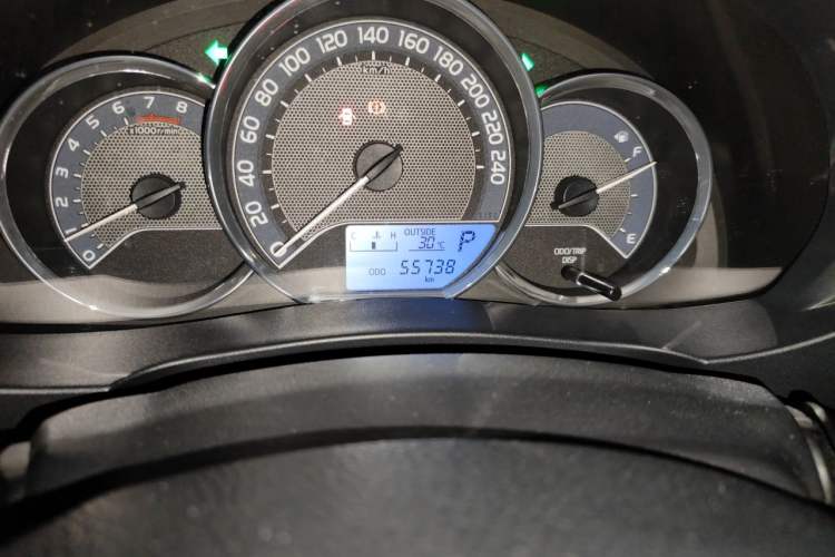 Used Toyota Corolla 2014 1.6L CVT GL Odometer Close Up
