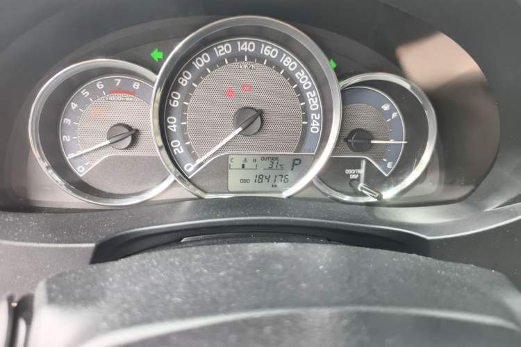 Used Toyota Corolla 2014 1.6L CVT GL Odometer Close Up