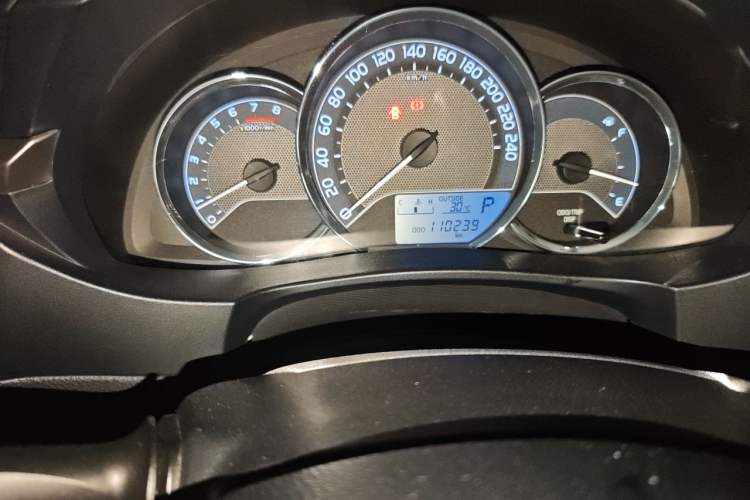 Used Toyota Corolla 2014 1.6L CVT GL Odometer Close Up