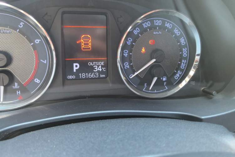 Used Toyota Corolla 2014 1.6L CVT GL-i Odometer Close Up