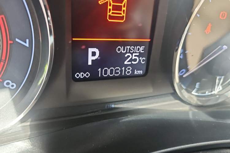 Used Toyota Corolla 2014 1.6L CVT GL-i Leather Edition Odometer Close Up