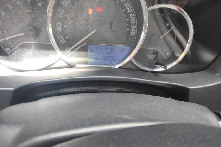 Used Toyota Corolla 2014 1.6L CVT GL Odometer Close Up