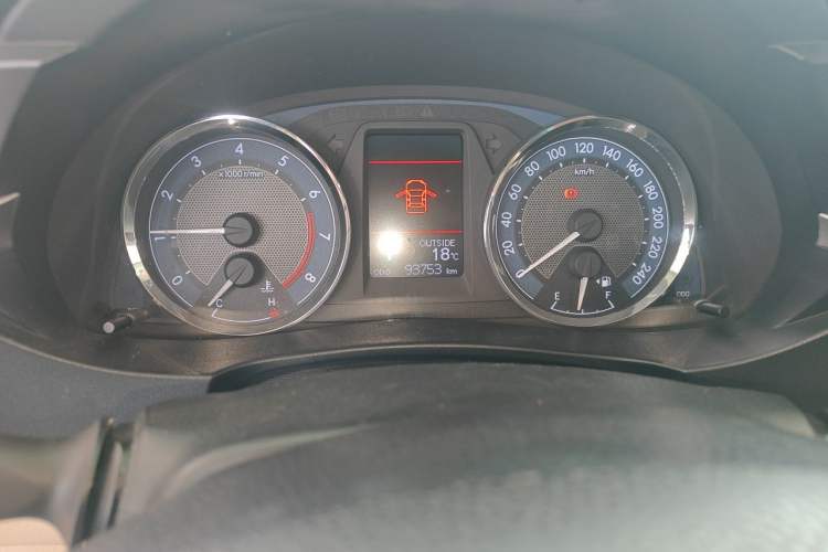 Used Toyota Corolla 2014 1.6L CVT GL-i Odometer Close Up