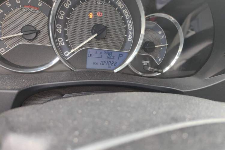 Used Toyota Corolla 2014 1.6L CVT GL Odometer Close Up