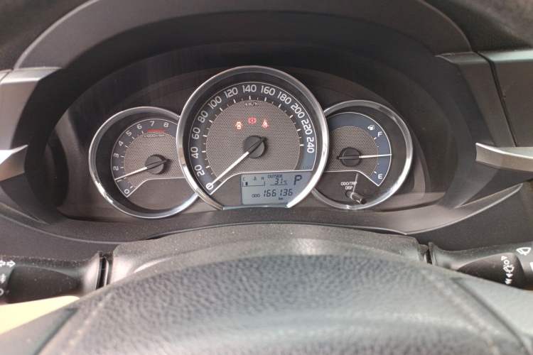 Used Toyota Corolla 2014 1.6L CVT GL Odometer Close Up