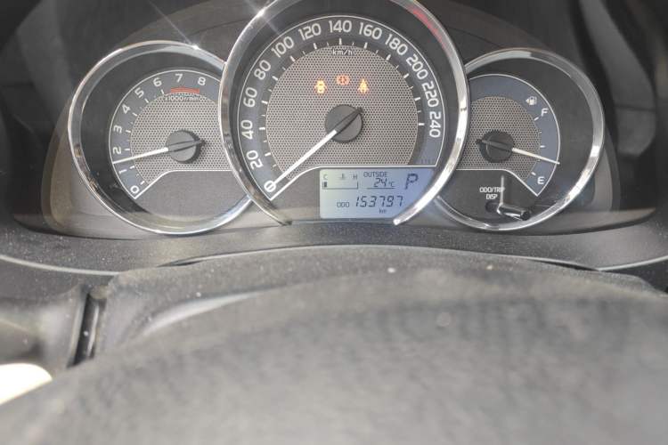 Used Toyota Corolla 2014 1.6L CVT GL Odometer Close Up