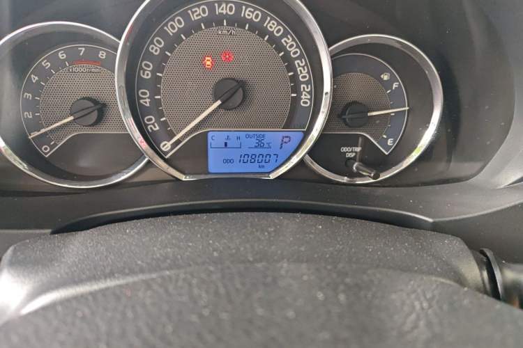 Used Toyota Corolla 2014 1.6L CVT GL Odometer Close Up