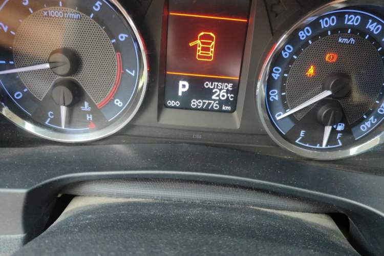 Used Toyota Corolla 2014 1.6L CVT GL-i Leather Edition Odometer Close Up