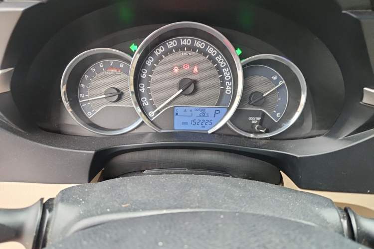 Used Toyota Corolla 2014 1.6L CVT GL Odometer Close Up