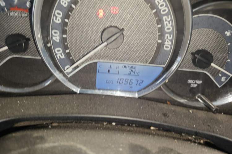 Used Toyota Corolla 2014 1.6L Manual GL Odometer Close Up