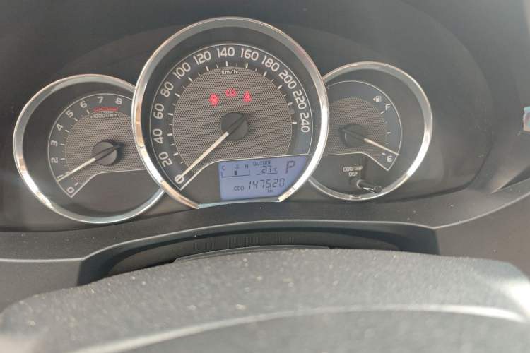 Used Toyota Corolla 2014 1.6L CVT GL Odometer Close Up