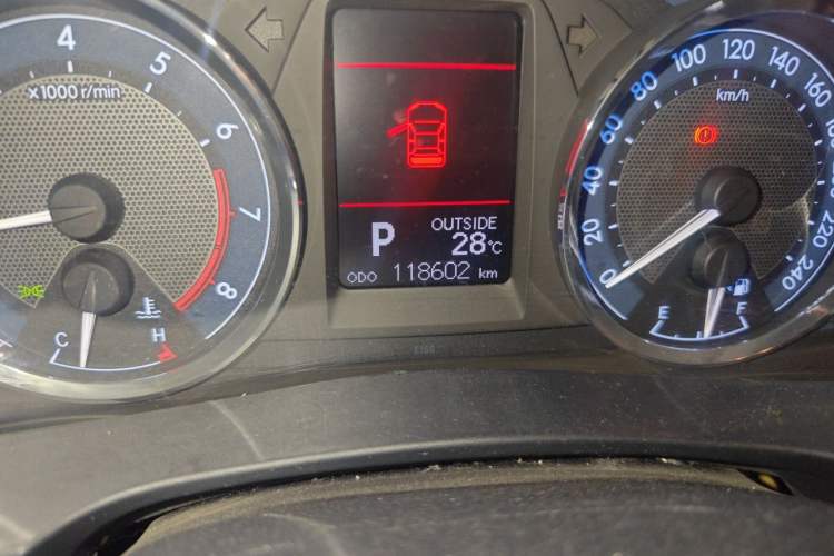 Used Toyota Corolla 2014 1.6L CVT GL-i Odometer Close Up