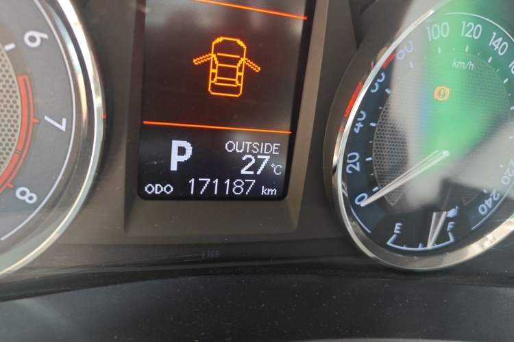 Used Toyota Corolla 2014 1.6L CVT GL-i Leather Edition Odometer Close Up