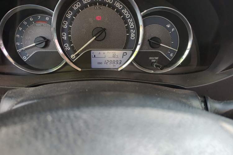 Used Toyota Corolla 2014 1.6L CVT GL Odometer Close Up