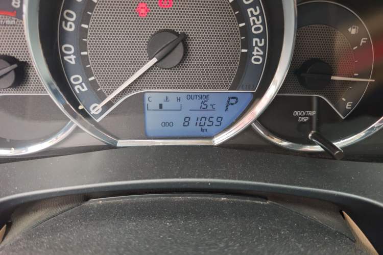 Used Toyota Corolla 2014 1.6L CVT GL Odometer Close Up