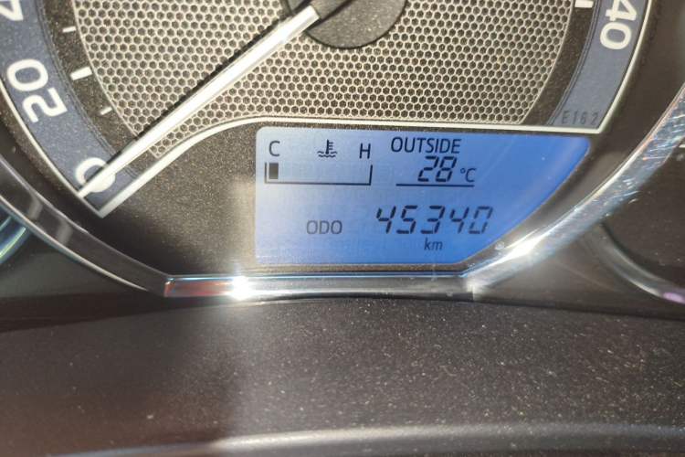 Used Toyota Corolla 2014 1.6L Manual GL Odometer Close Up