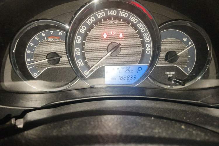 Used Toyota Corolla 2014 1.6L CVT GL Odometer Close Up