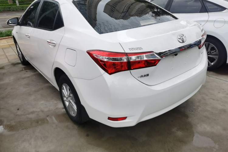 Used Toyota Corolla 2014 1.6L CVT GL Rear Left 45 Deg