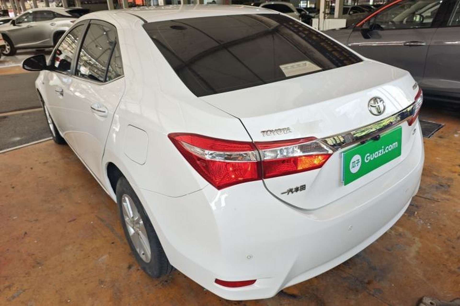 Used Toyota Corolla 2014 1.6L CVT GL Rear Left 45 Deg