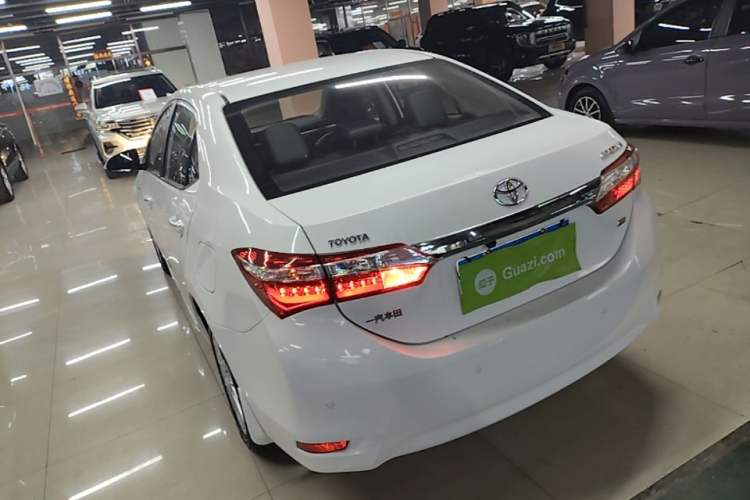 Used Toyota Corolla 2014 1.6L CVT GL-i Leather Edition Rear Left 45 Deg