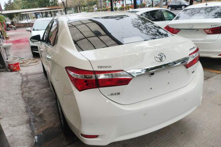 Used Toyota Corolla 2014 1.6L CVT GL Rear Left 45 Deg