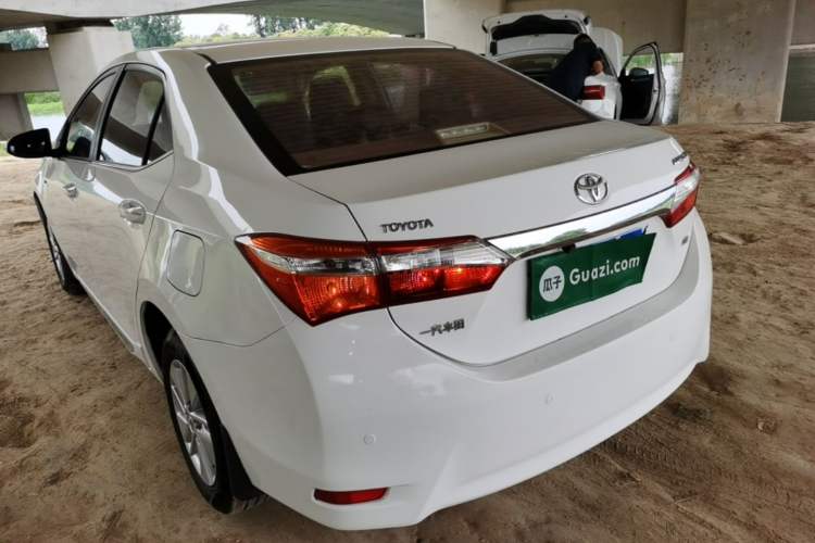 Used Toyota Corolla 2014 1.6L CVT GL-i Rear Left 45 Deg