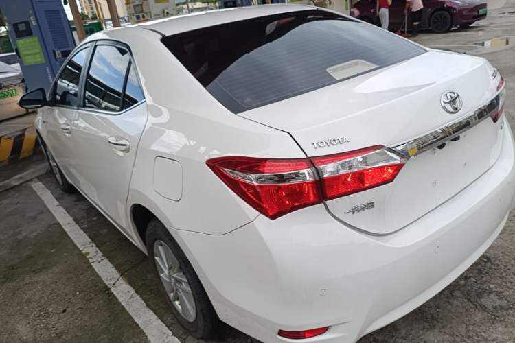 Used Toyota Corolla 2014 1.6L CVT GL Rear Left 45 Deg