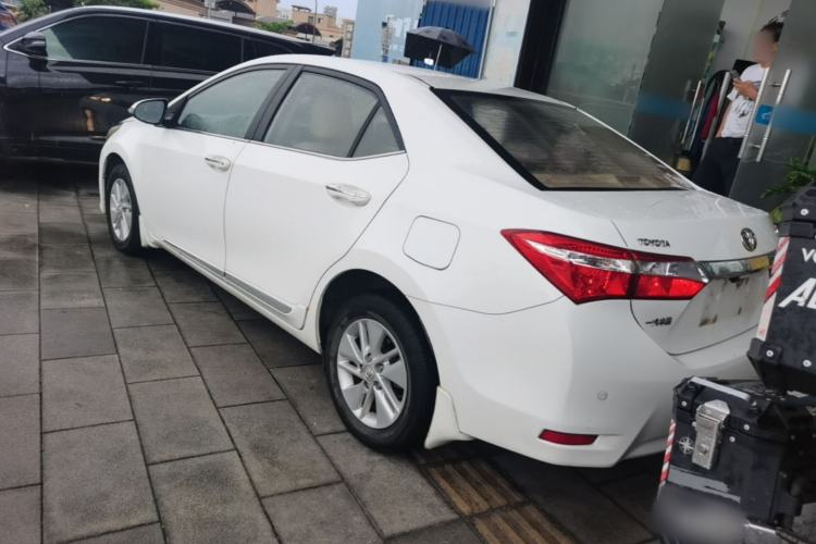 Used Toyota Corolla 2014 1.6L CVT GL-i Rear Left 45 Deg