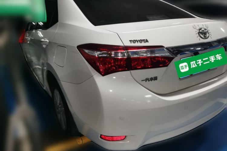 Used Toyota Corolla 2014 1.6L CVT GL-i Rear Left 45 Deg