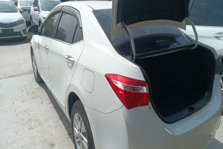 Used Toyota Corolla 2014 1.6L CVT GL-i Rear Left 45 Deg