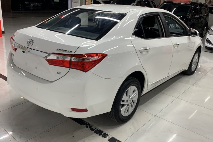 Used Toyota Corolla 2014 1.6L CVT GL-i Rear Right 45 Deg