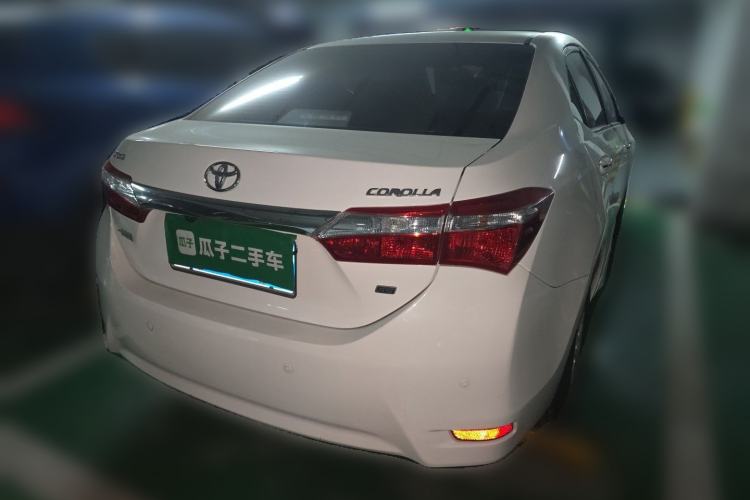Used Toyota Corolla 2014 1.6L CVT GL-i Rear Right 45 Deg
