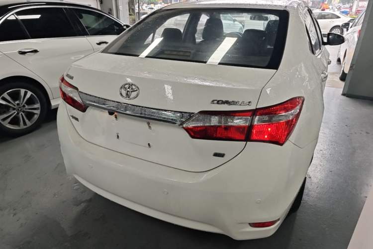 Used Toyota Corolla 2014 1.6L CVT GL-i Rear Right 45 Deg