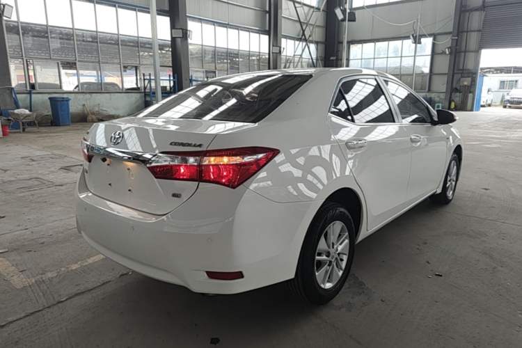Used Toyota Corolla 2014 1.6L CVT GL Rear Right 45 Deg