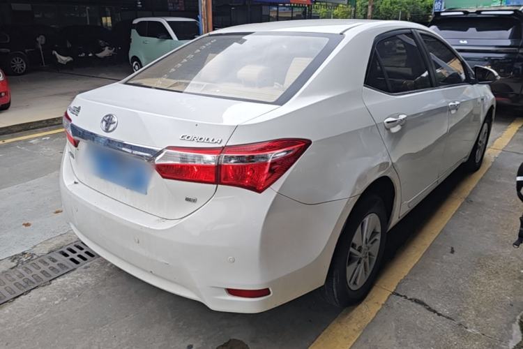 Used Toyota Corolla 2014 1.6L CVT GL-i Rear Right 45 Deg