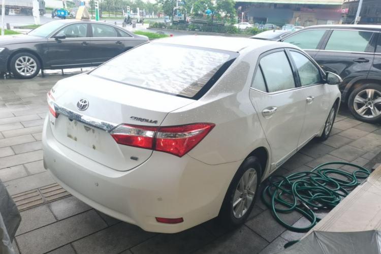 Used Toyota Corolla 2014 1.6L CVT GL-i Rear Right 45 Deg