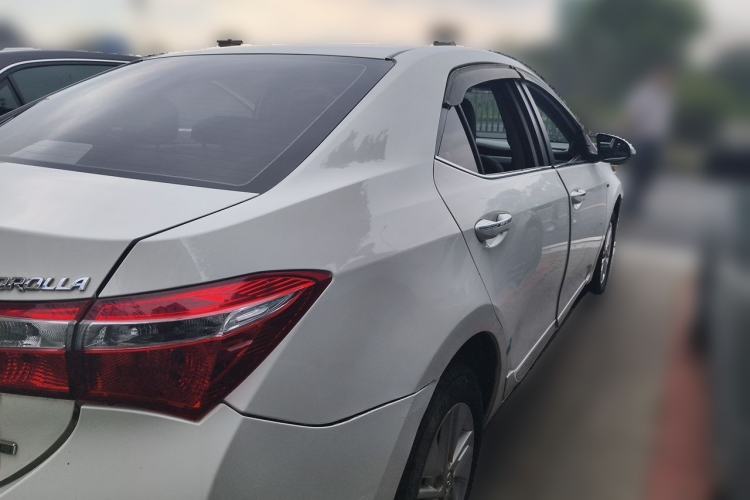 Used Toyota Corolla 2014 1.6L CVT GL-i Rear Right 45 Deg