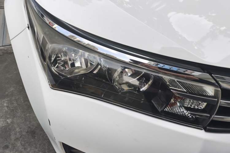 Used Toyota Corolla 2014 1.6L CVT GL Right Front Headlight