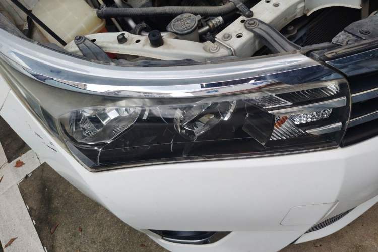 Used Toyota Corolla 2014 1.6L CVT GL Right Front Headlight