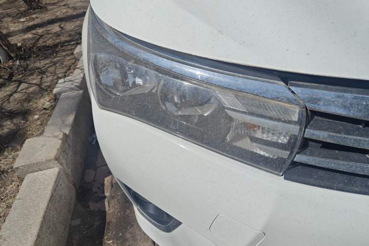 Used Toyota Corolla 2014 1.6L Manual GL Right Front Headlight