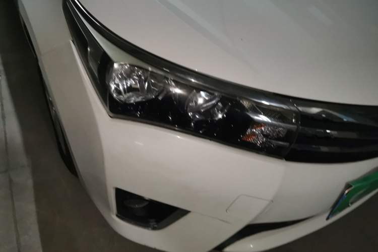 Used Toyota Corolla 2014 1.6L Manual GL Right Front Headlight