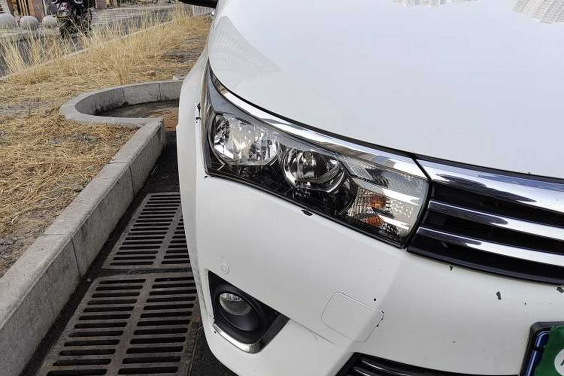Used Toyota Corolla 2014 1.6L CVT GL-i Leather Edition Right Front Headlight
