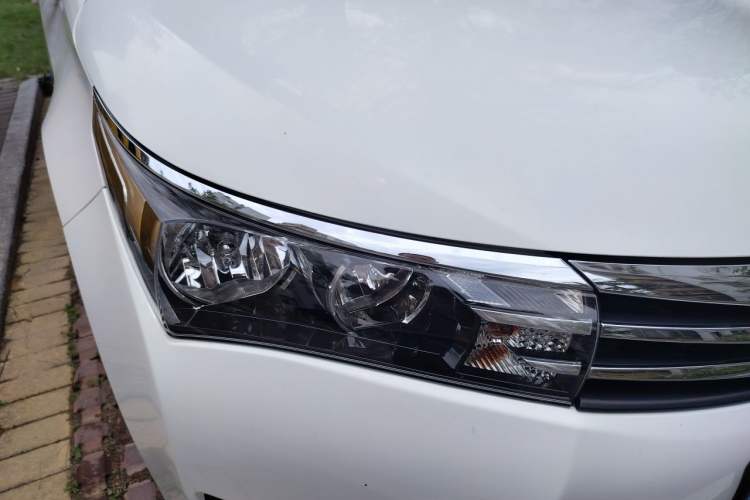 Used Toyota Corolla 2014 1.6L CVT GL Right Front Headlight