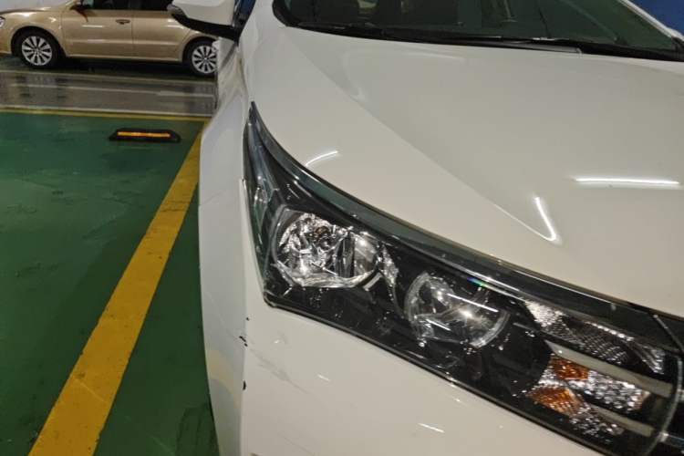 Used Toyota Corolla 2014 1.6L CVT GL Right Front Headlight