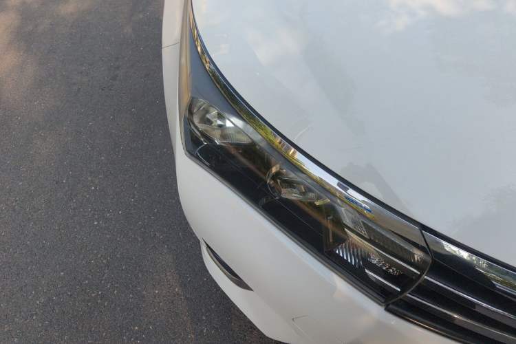 Used Toyota Corolla 2014 1.6L Manual GL Right Front Headlight