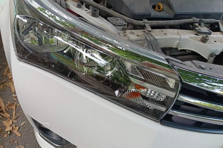 Used Toyota Corolla 2014 1.6L CVT GL-i Leather Edition Right Front Headlight