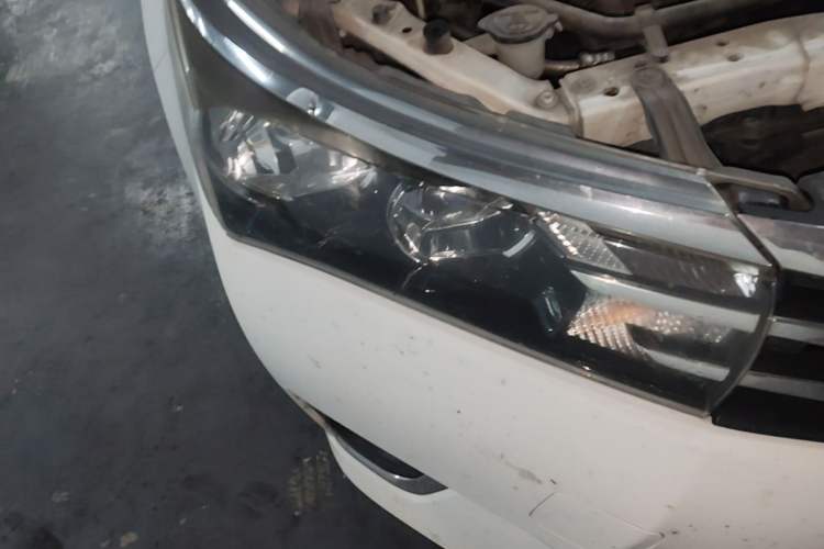 Used Toyota Corolla 2014 1.6L CVT GL Right Front Headlight