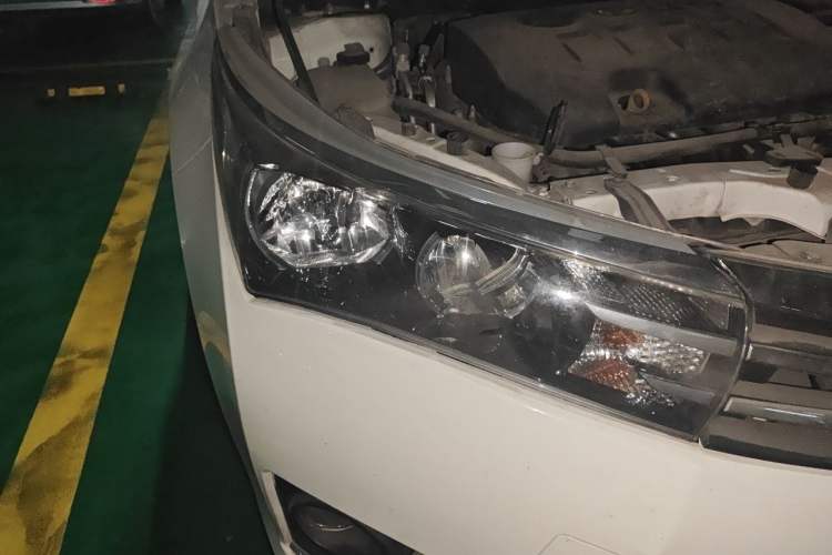 Used Toyota Corolla 2014 1.6L CVT GL Right Front Headlight
